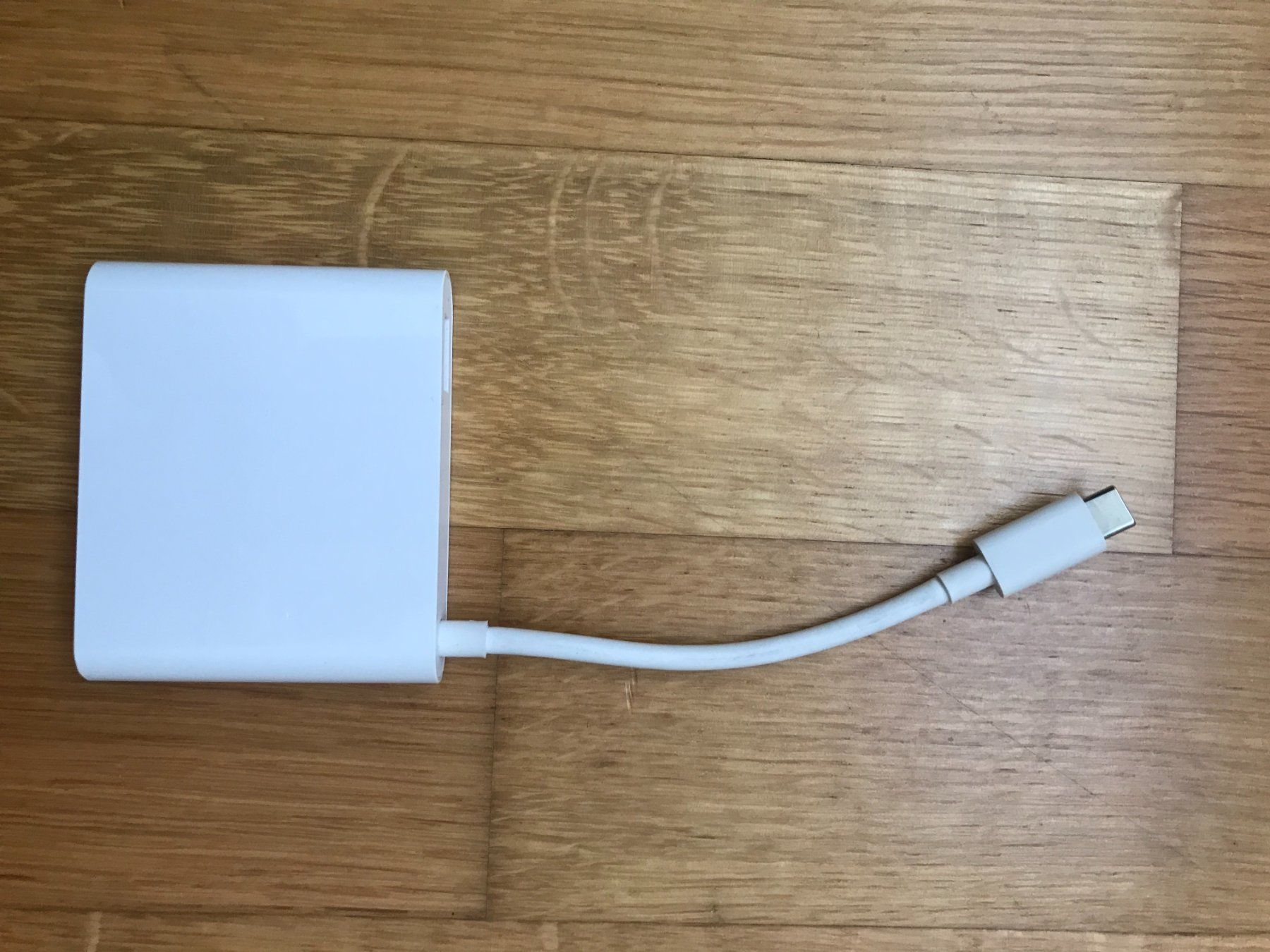 Huawei Laufwerke & Adapter: Huawei MateDock 2 AD11 USB-C Adapter HDMI VGA USB – Gebraucht aus Zug von Cry71