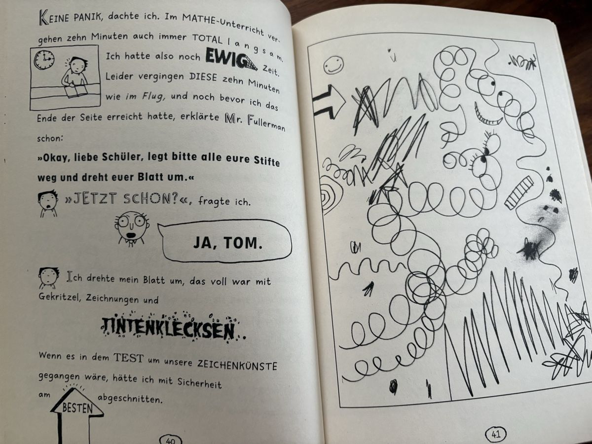 Libri: Tom Gates - Läuft! Wohin eigentlich? Comic-Roman – Usato da Beromünster venduto da msklef 3