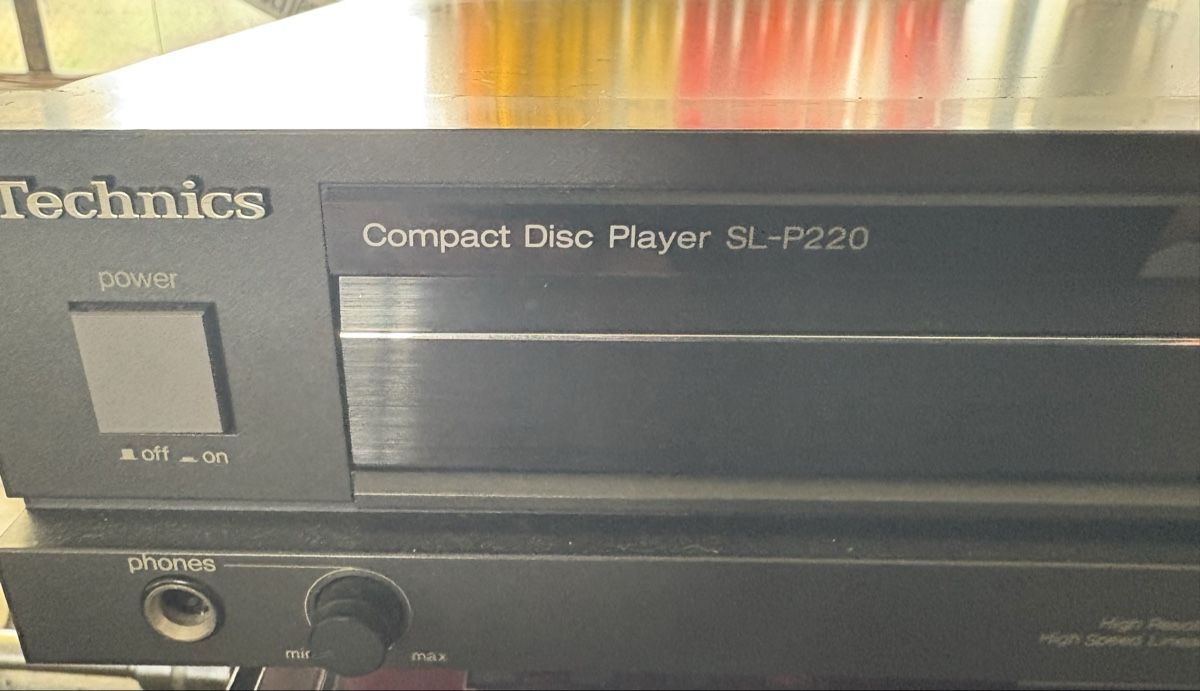 CDs: CD Player Technics SL-P220 – Gebraucht aus Grenchen von typ4 1