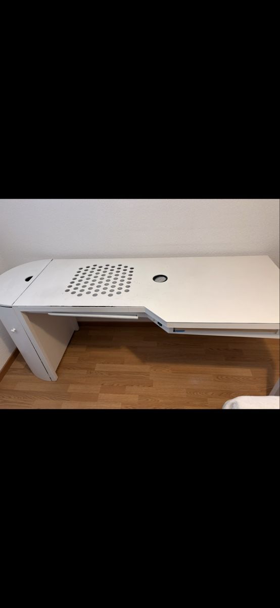 Tavoli: Nageltisch mit Absaugung – Usato da Altstätten SG venduto da eki_brn8 1