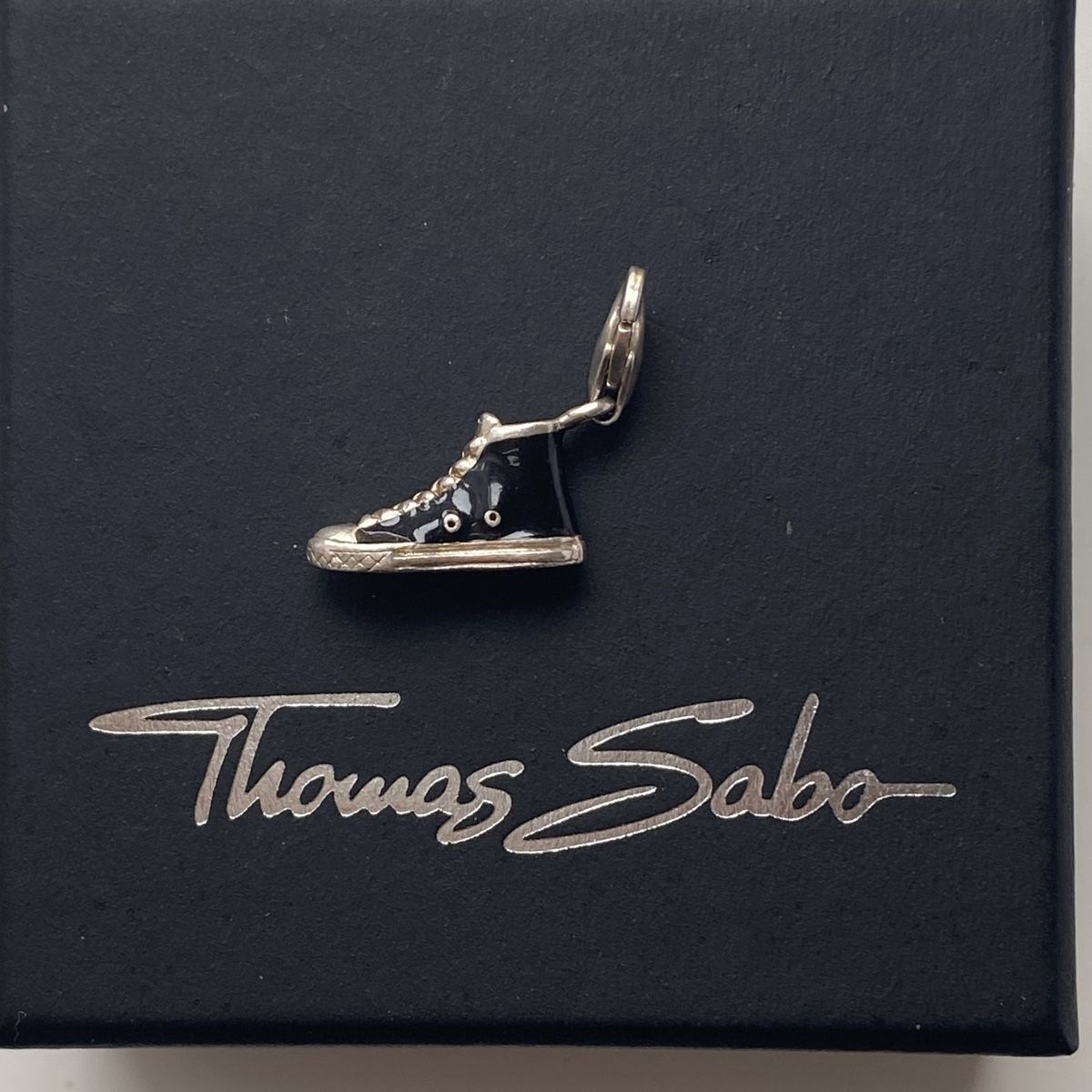 Thomas Sabo Anhänger: Thomas Sabo Silber 925 Schwarzer Turnschuh Charms – Gebraucht aus Givisiez von dor_xb9k 3