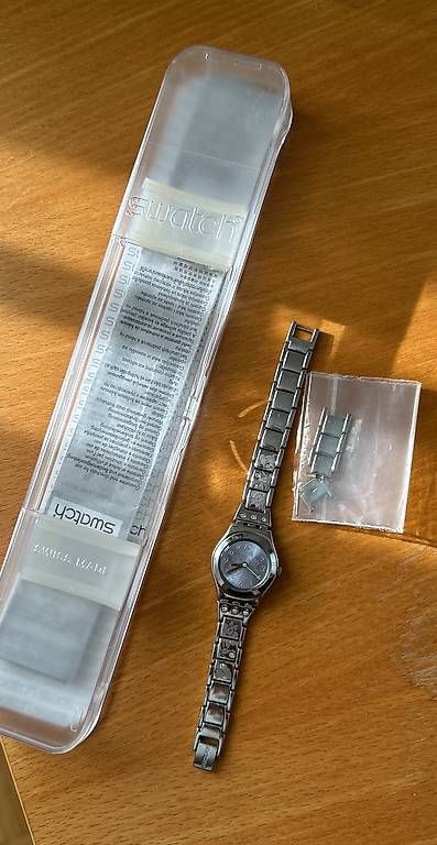 Uhren: Swatch Flower Box – Gebraucht aus Vaduz von alina_hasler