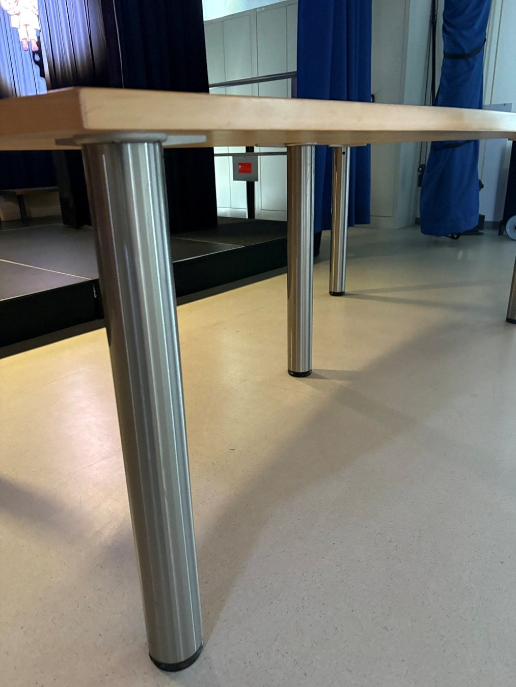 Tables: Bürotisch – D'occasion à Näfels par Buehnentechniker 2
