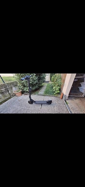 Kickboard: Monopattino elettrico VMAX VX5 – Usato da Mendrisio venduto da van_x6zw 4