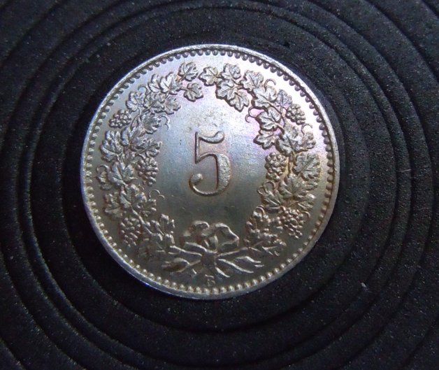 Tutti le monete: **5 RAPPEN 1881B**STGL** PATINE SPIEGELT FARBEN**UNC** – Nuovo e nell'imballaggio originale da LYON FRANCE venduto da Zumbawe 1