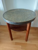 Art Deco Beistelltisch mit Messingplatte