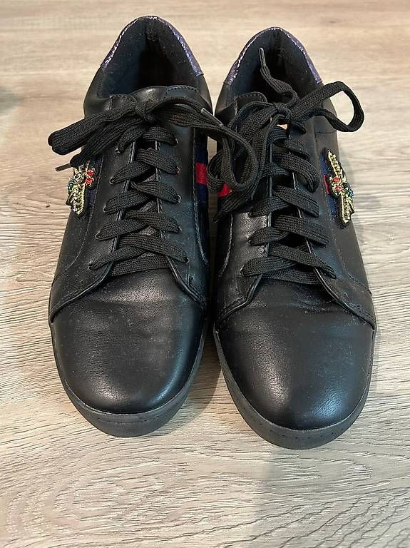 Scarpe da donna: Sneakers  – Usato da Schwerzenbach venduto da nic_zt5r 1