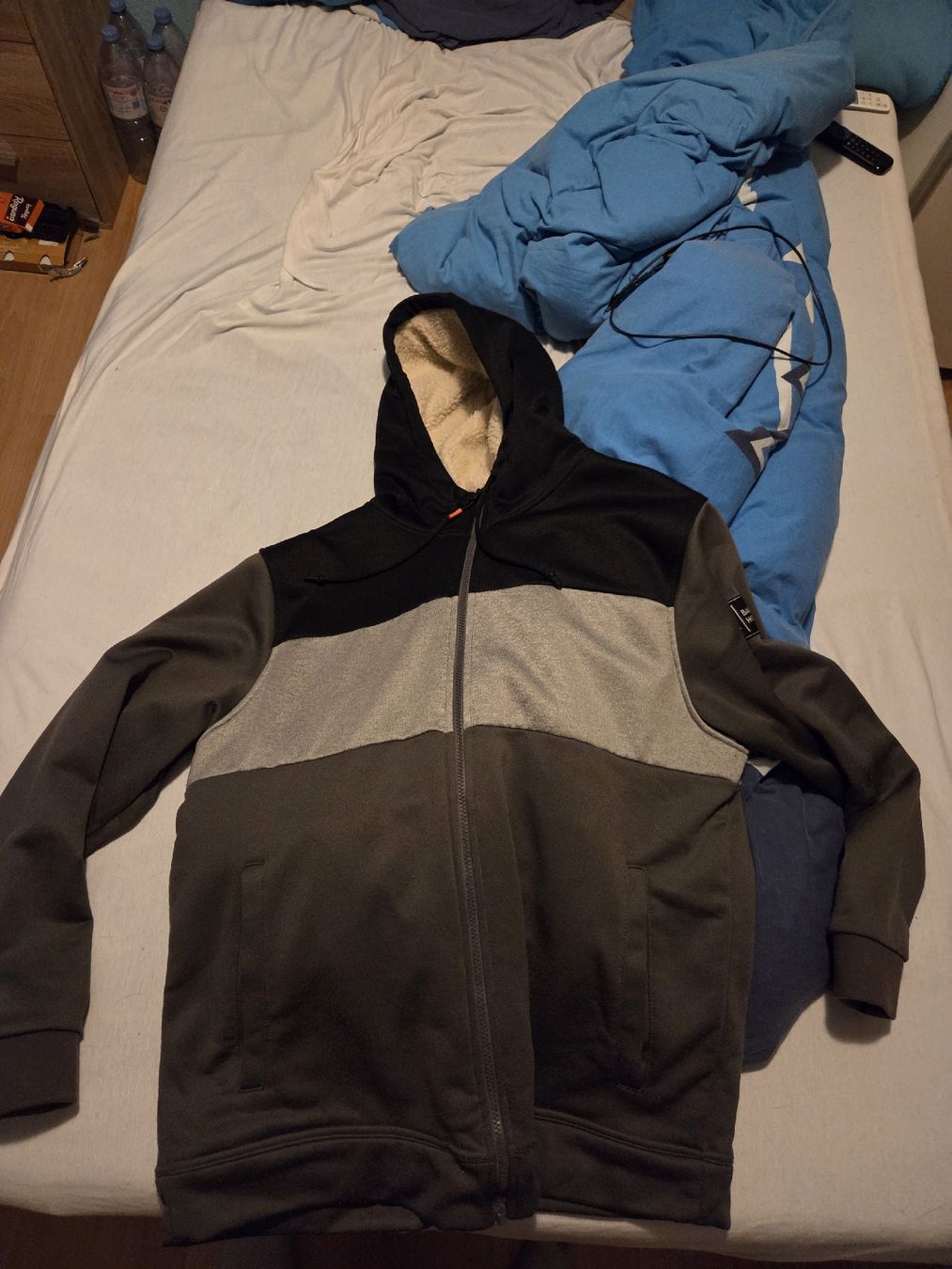 Bauer Giacche: Veste Bauer hockey – Nuovo (secondo la descrizione) da Dombresson venduto da bou555