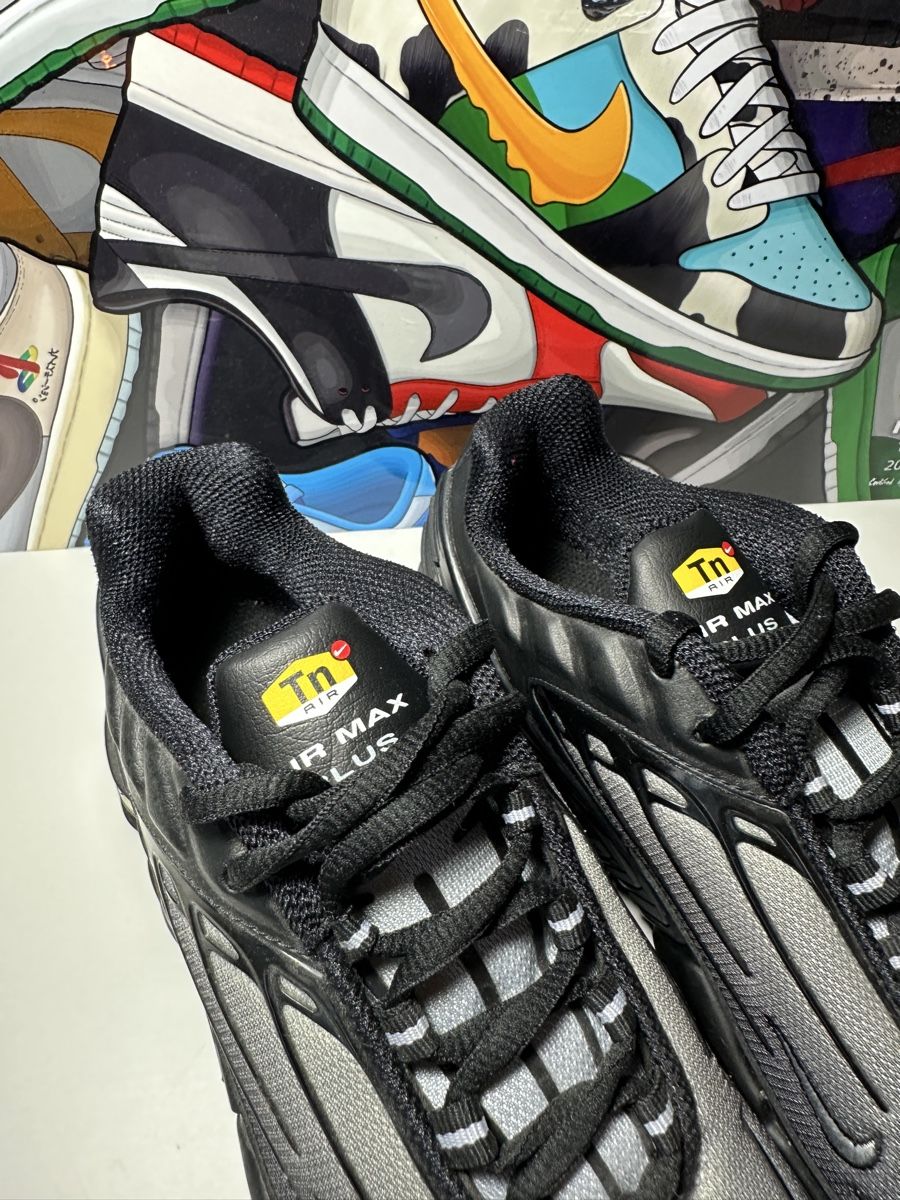 Nike Scarpe da uomo: Nike TN Air Max Plus 3 GS Black/Grey Gr.38 – Nuovo (secondo la descrizione) da Freidorf TG venduto da kickznlacez 1