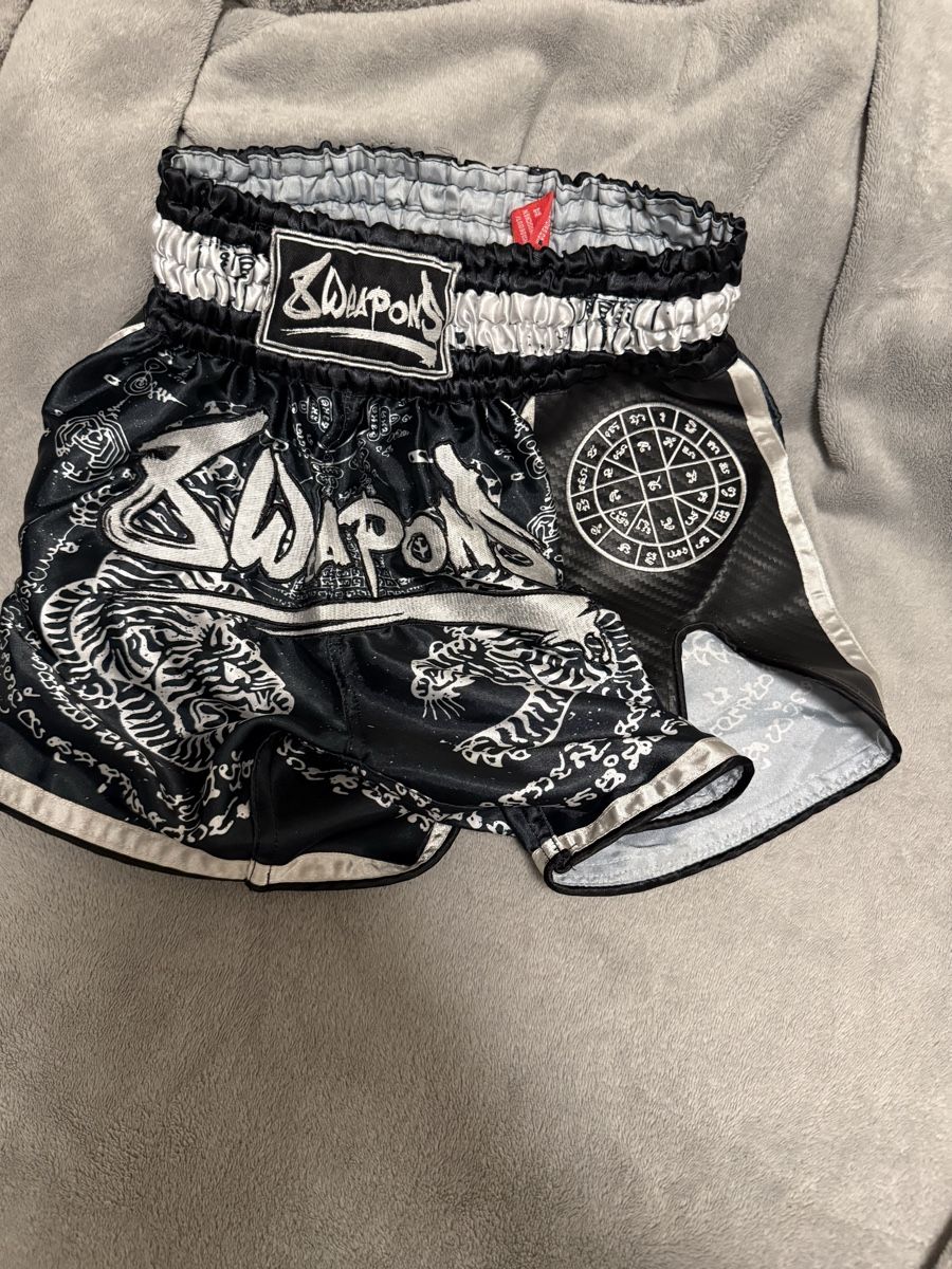 Hosen: Muay Thai Hose - 8Weapons – Gebraucht aus Bern von pat_g5v7