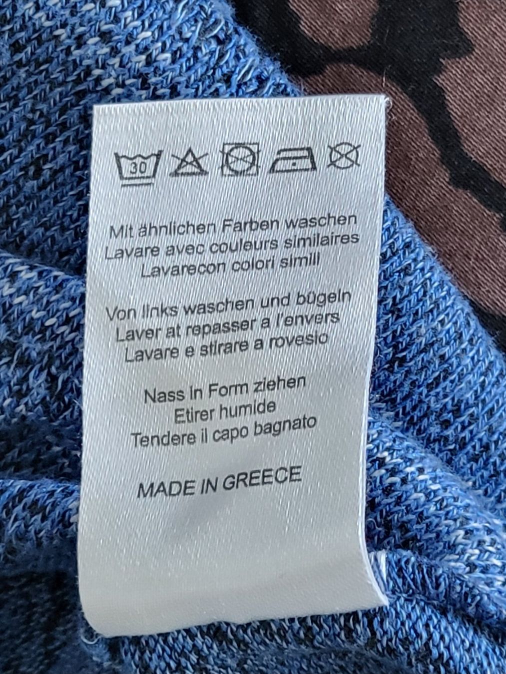 Pulls & Sweat-shirts: Blauer Pullover mit Wellenmuster, Gr. M – D'occasion à Adlikon b.Regensdf par YvZi 3