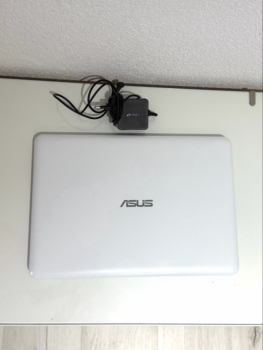 Asus Notebooks: ASUS Laptop  – Defekt aus Dietikon von eli_cy5t