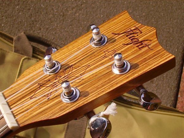 Strumenti musicali: Sopran-Ukulele FLIGHT  mit Tonabnehmer – Nuovo (secondo la descrizione) da Wöschnau venduto da Musikhaus-Luethy5012 5