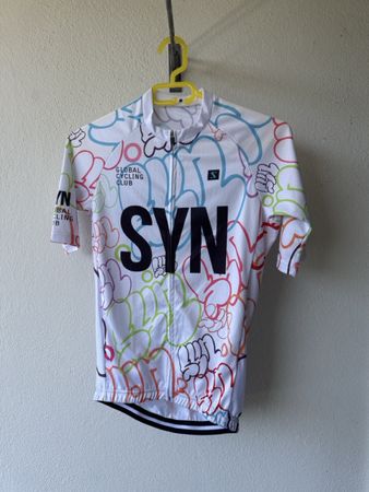 Radtrikot SYN graffiti weiss Grösse S guter Zustand