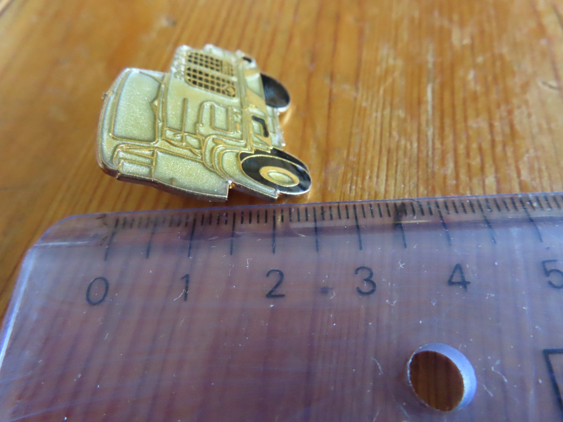 Saurer Placchette & Badge: 2 Pins Saurer Neuwertig – Usato da Egerkingen venduto da 190-48Turbostar 8