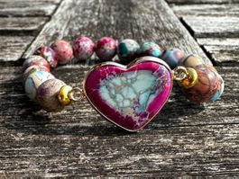 Handgemachtes Armband mit Herz-Anhänger – Neuwertig!