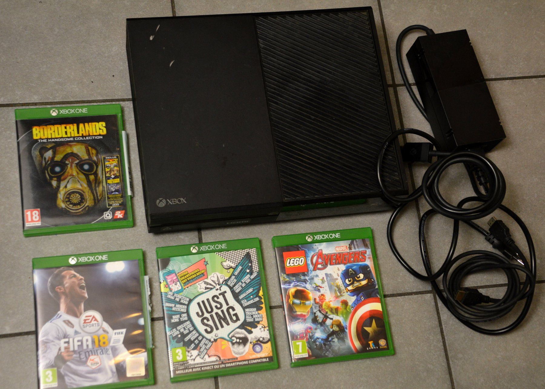 Microsoft Console: Xbox One 1540 1Tb HDD – Usato da Collonges venduto da arashee