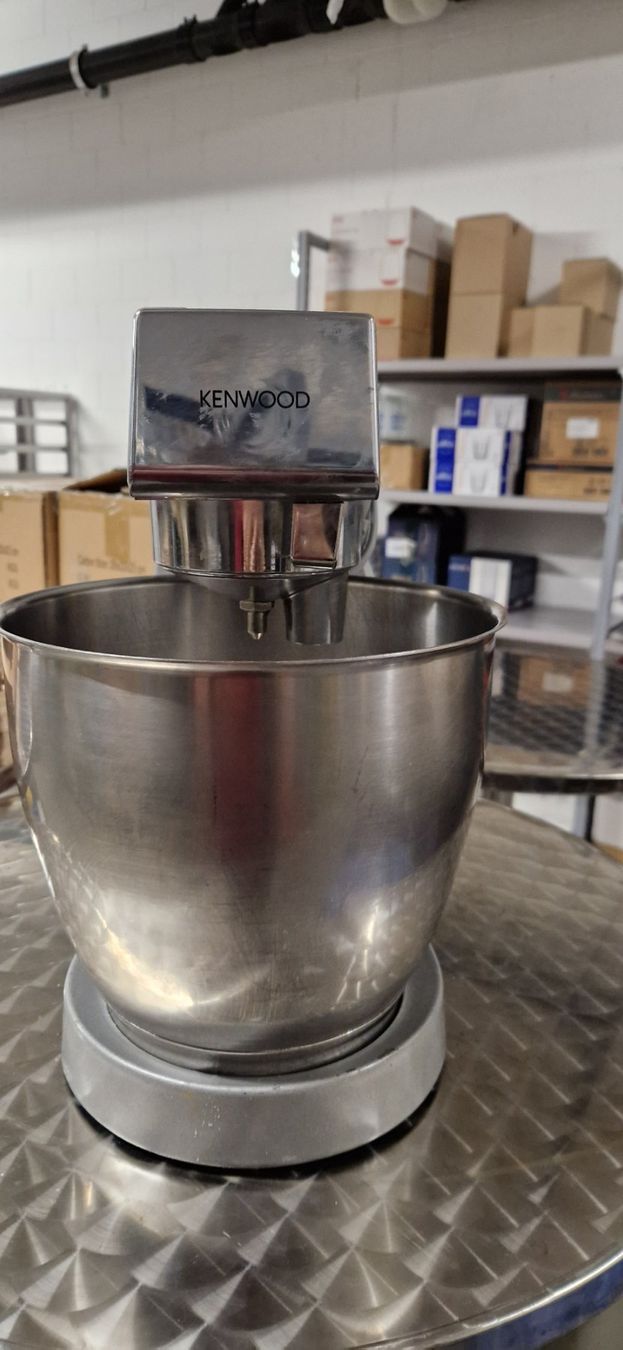 Kennwood Appareils de cuisine: Kenwood Küchenmaschine – D'occasion à Willisau par Emil084 2
