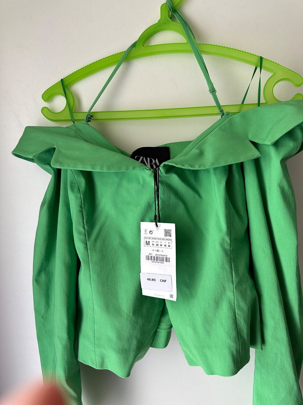 Zara Top: Grünes Off-Shoulder Top mit passender Leggings – Nuovo (secondo la descrizione) da Zürich venduto da kri_hy6t 1