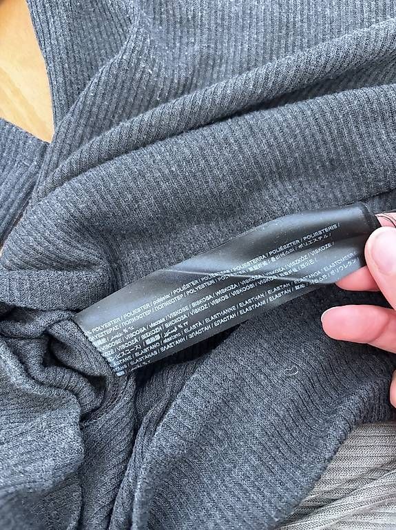 Mango Pullover & Sweatshirts: Pullover 2er-Set  Mango, XS, Dunkel & Hellgrau – Gebraucht aus Bern von saeruhb 4