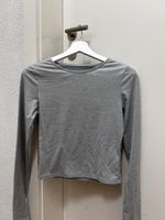 Graues Top Langarm