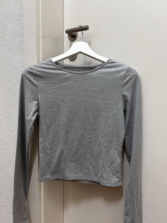 Graues Top Langarm