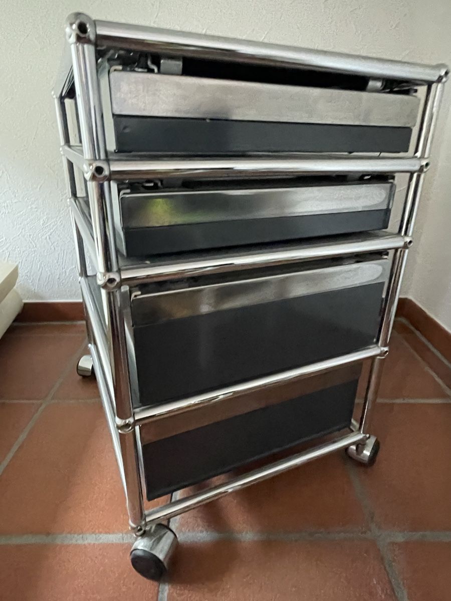 USM Banconi: USM Haller Rollcontainer – Usato da Selzach venduto da GabrielaTV 1