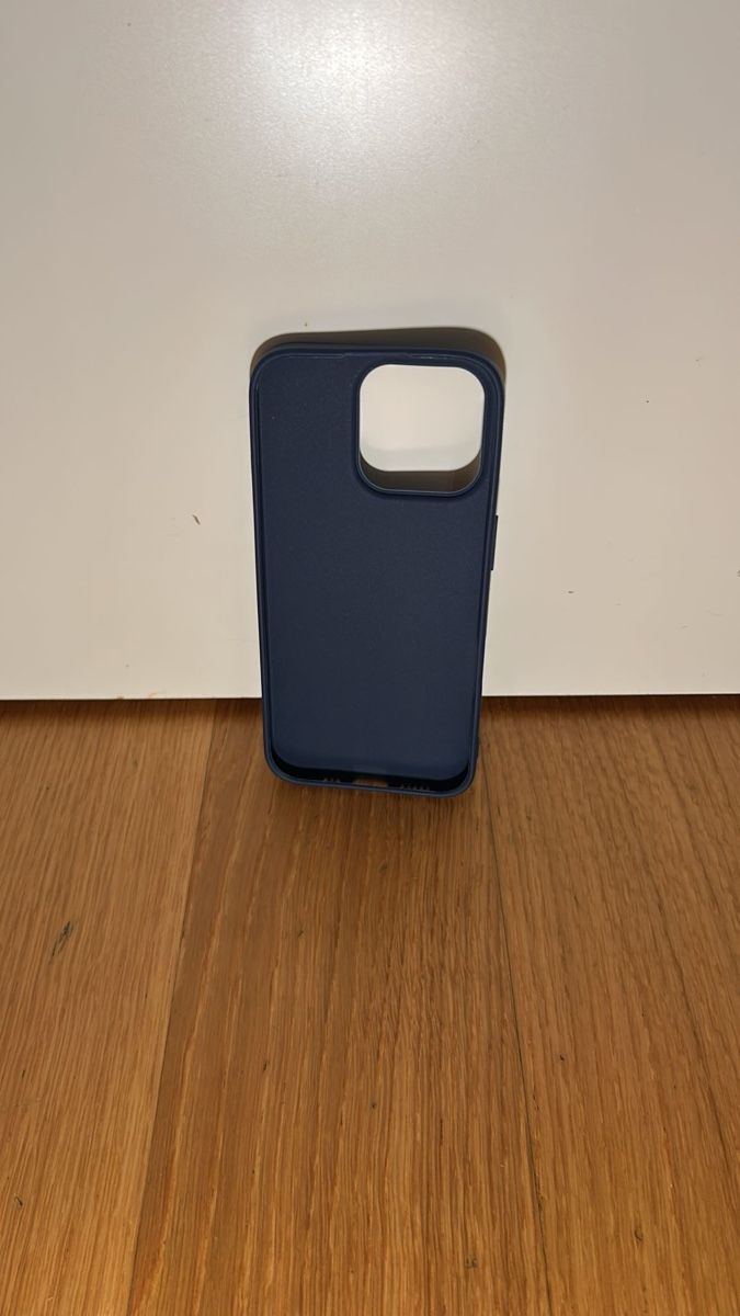Cover & Protezioni schermo: IPhone 16 Pro Hülle - Dunkelblau – Nuovo (secondo la descrizione) da Grosshöchstetten venduto da and_vb2z 1