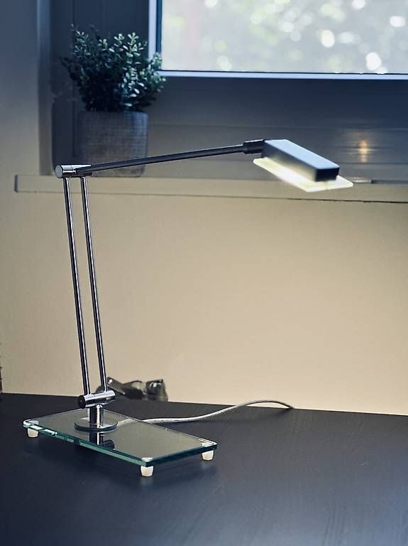 Lampen: Lampe de bureau design  – Gebraucht aus Collombey von qua_lb8f