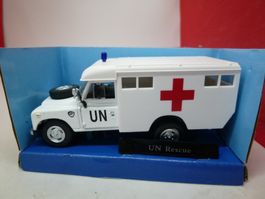 Land Rover - UN Rescue - sehr speziell/ rar von Cararama OVP