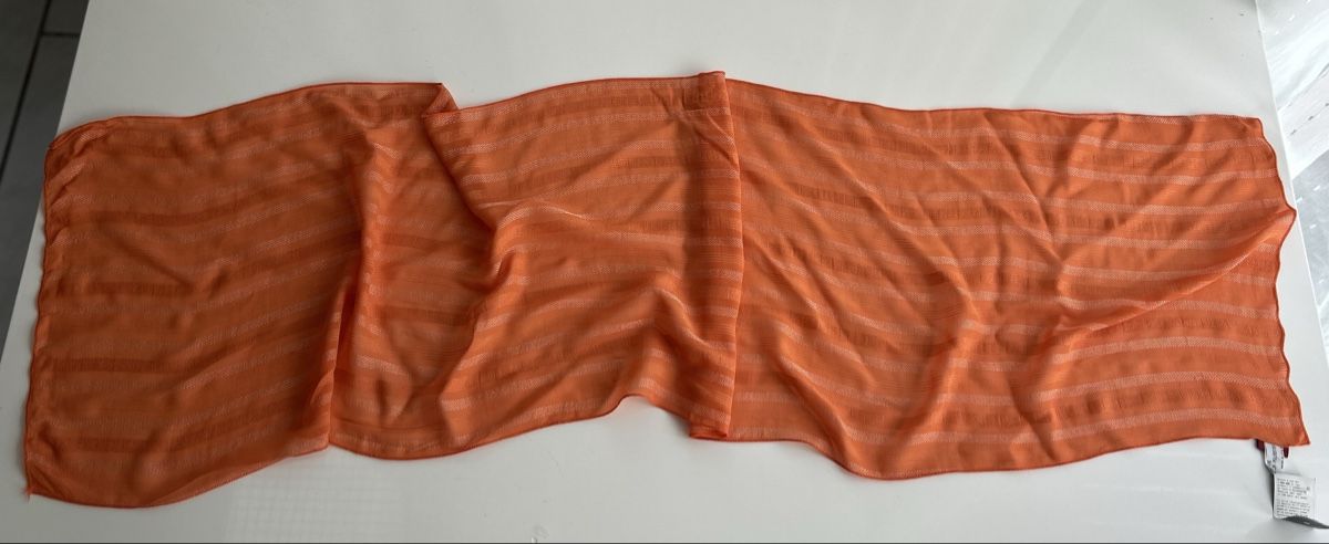 Foulards & écharpes: Sisley scarf orange striped 100% polyester new – Neuf (Voir description) à Saland par ele_vc96