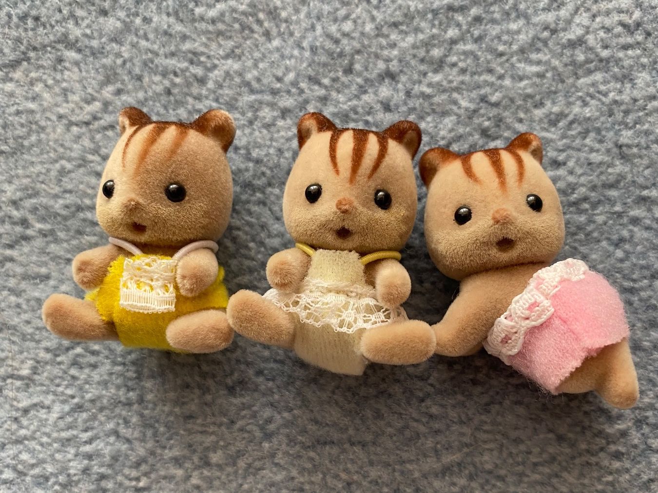 Sylvanian families Giocattoli: Sylvanian Families - Walnuss Einhörnchen Drillinge – Usato da Russikon venduto da Barolo17