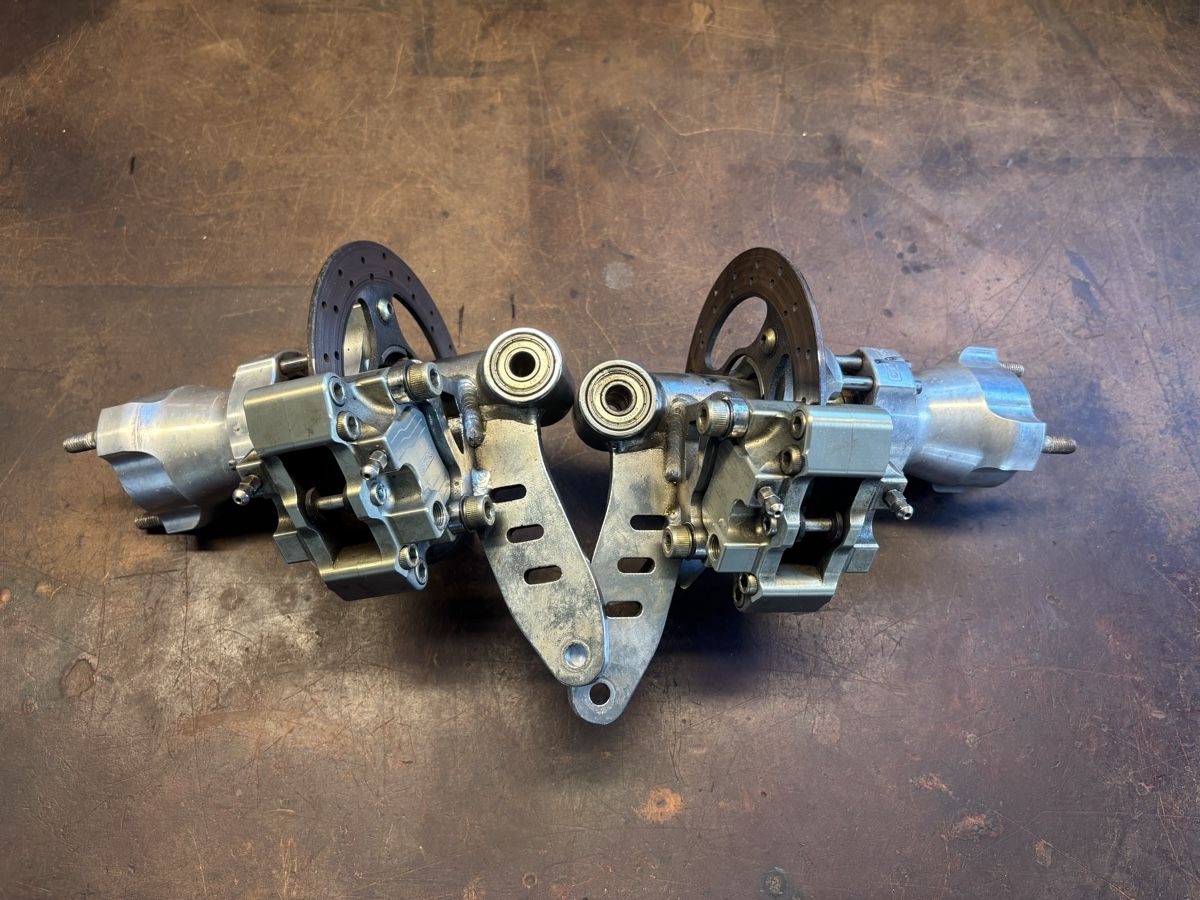 Tony Kart Go-Kart: Tony Kart OTK Achsschenkel – Usato da Diepoldsau venduto da indi28