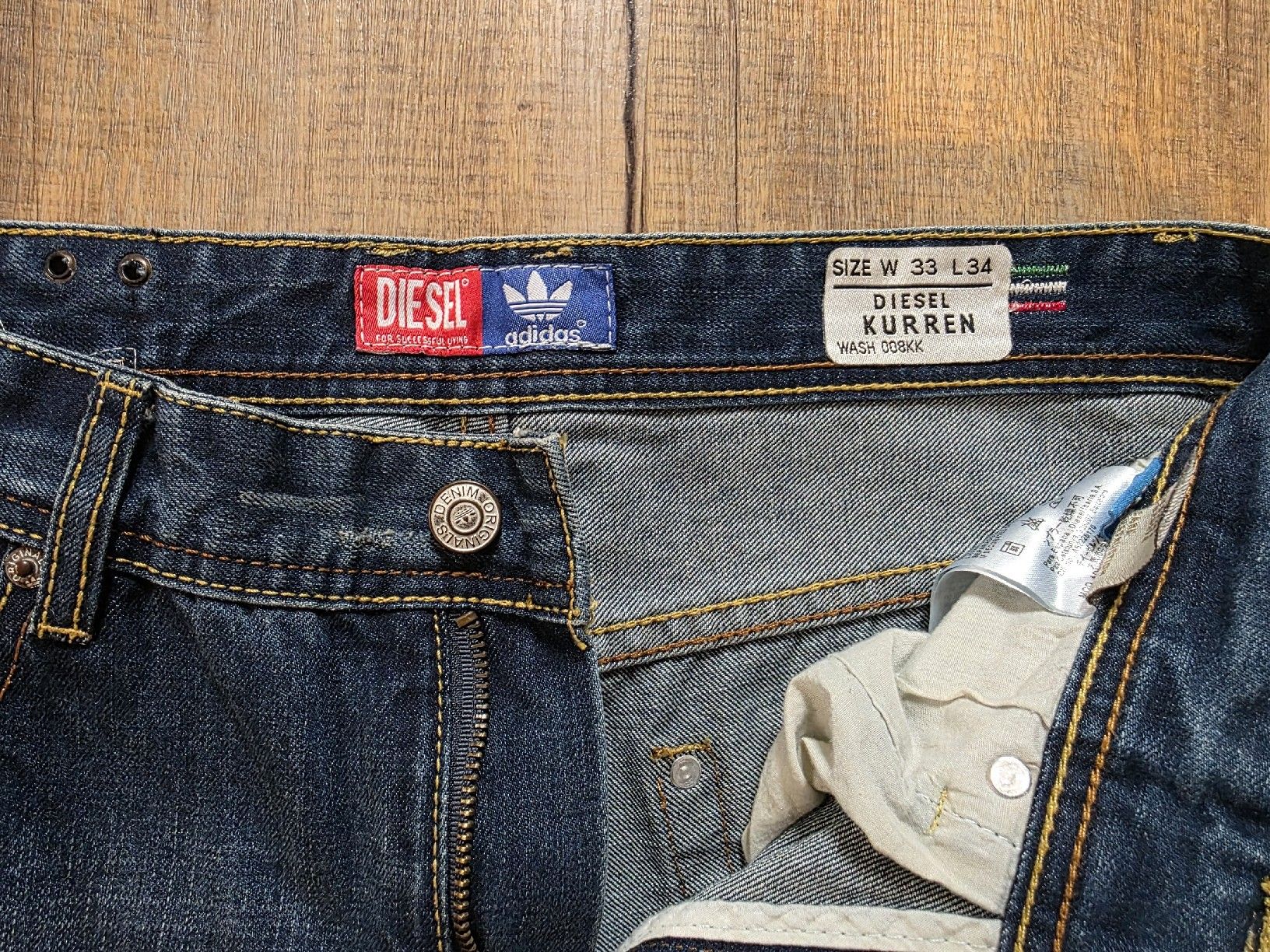 Diesel Jeans: Adidas Diesel Jeans selten – Neuf avec emballage d'origine à Gwatt (Thun) par A.W_Thun 1