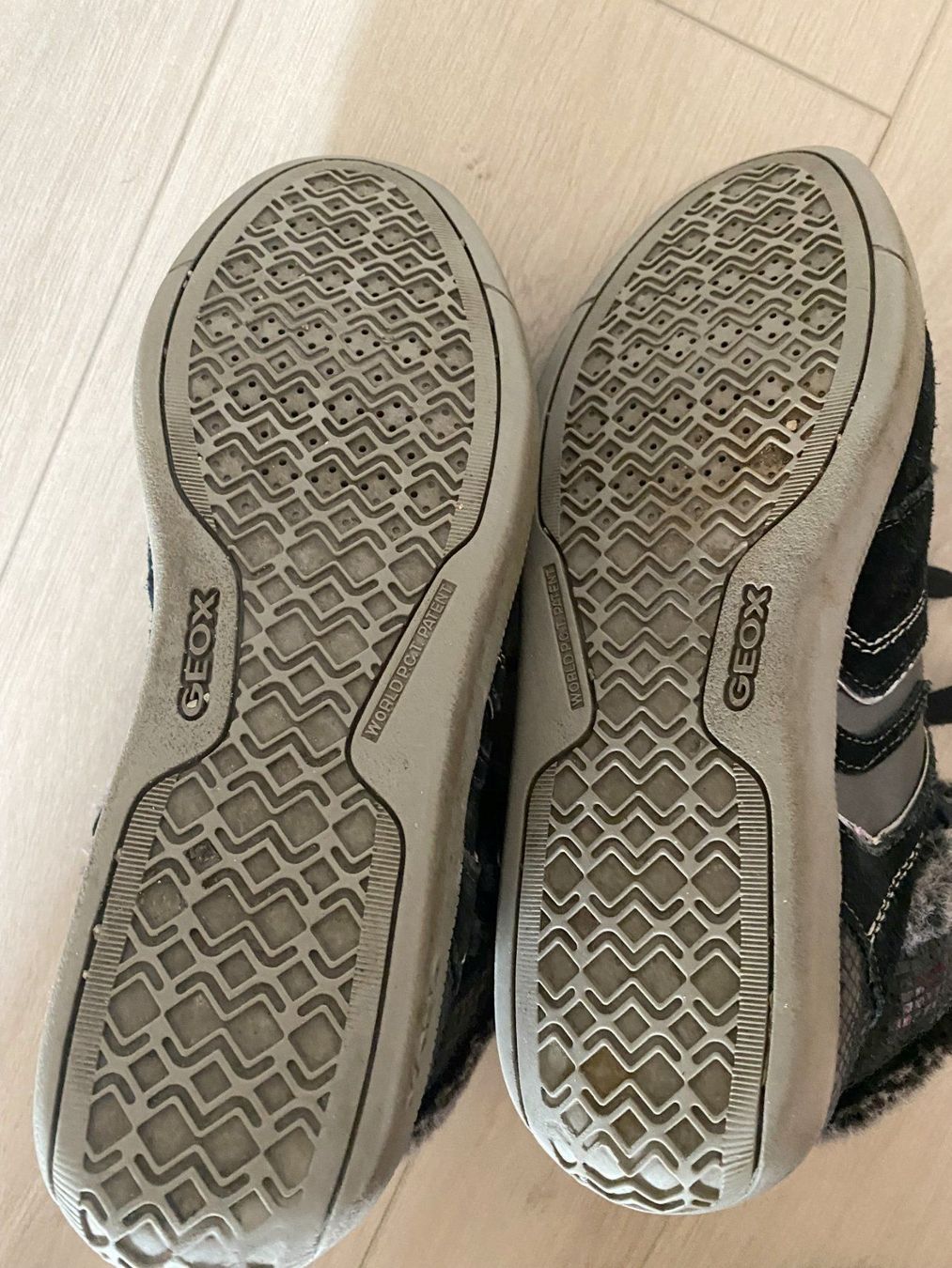 Geox Scarpe da donna: Echt Lederschuhe GEOX  Gr. 41 Fellrand – Usato da Füllinsdorf venduto da Sunnebliemli7 4