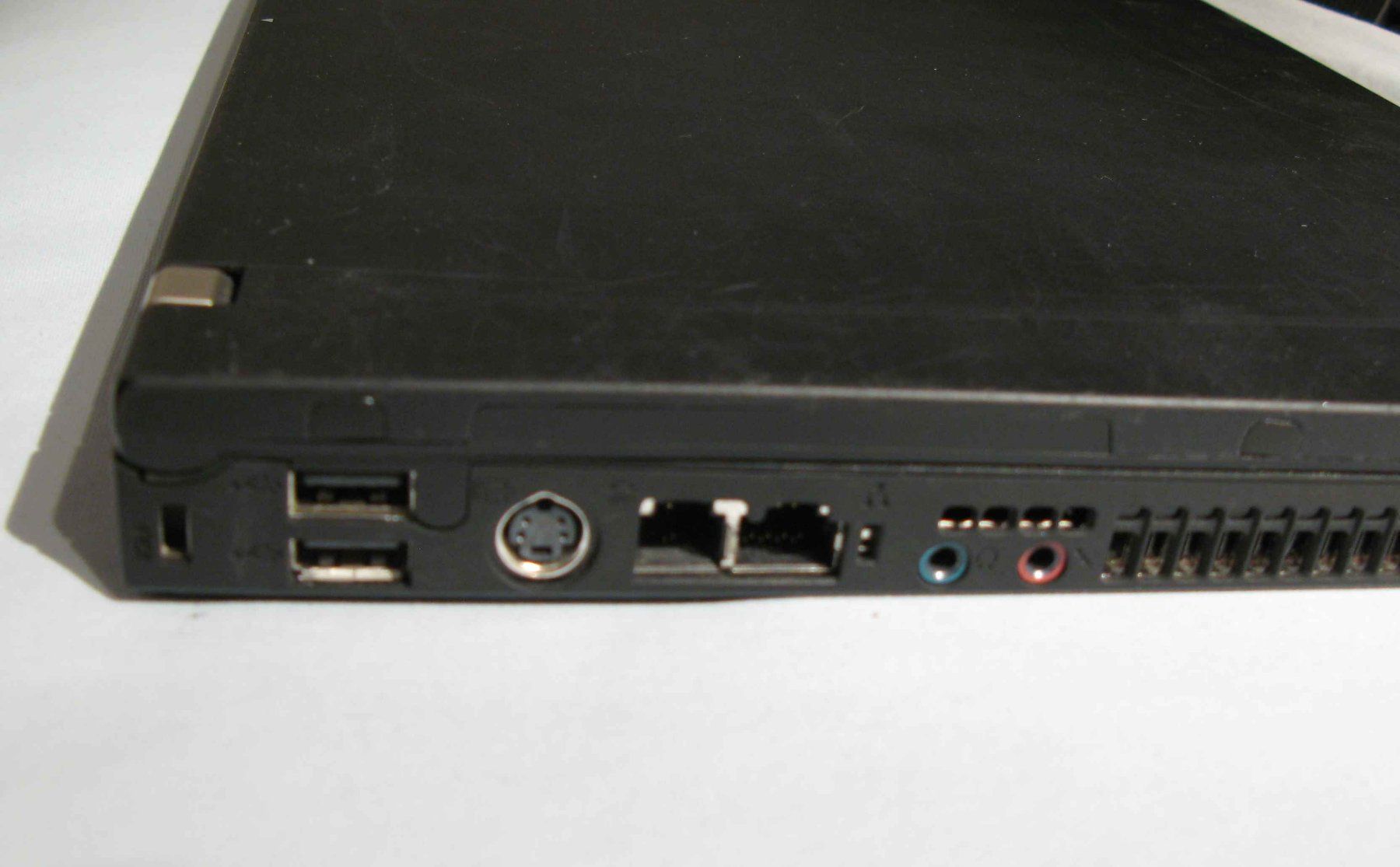 IBM Notebook: IBM T40, 1.5GB RAM, 60GB HD, Win XP Pro – Usato da Neftenbach venduto da Cbauma1 2