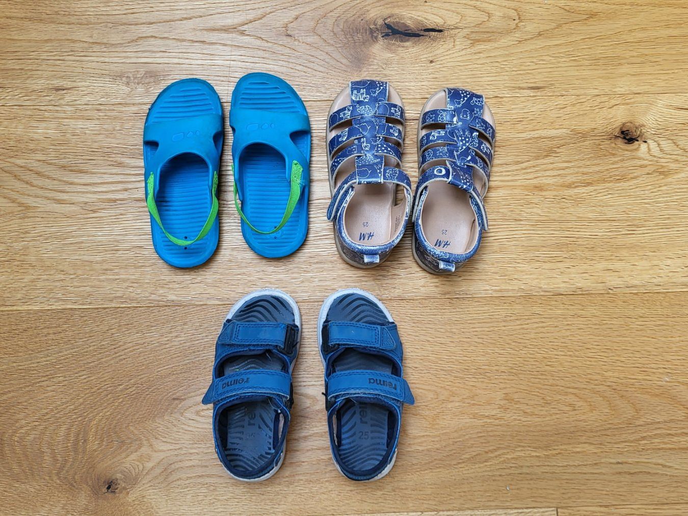 Schuhe für Jungen: Sandalen 3 Paar Grösse 25 – Gebraucht aus Wolfhausen von gab_k6z8 1