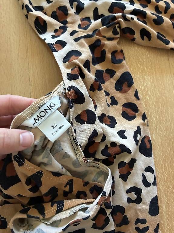 Monki Top: Leopard Body Langarm Animal Print – Usato da Bern venduto da n-dine 3
