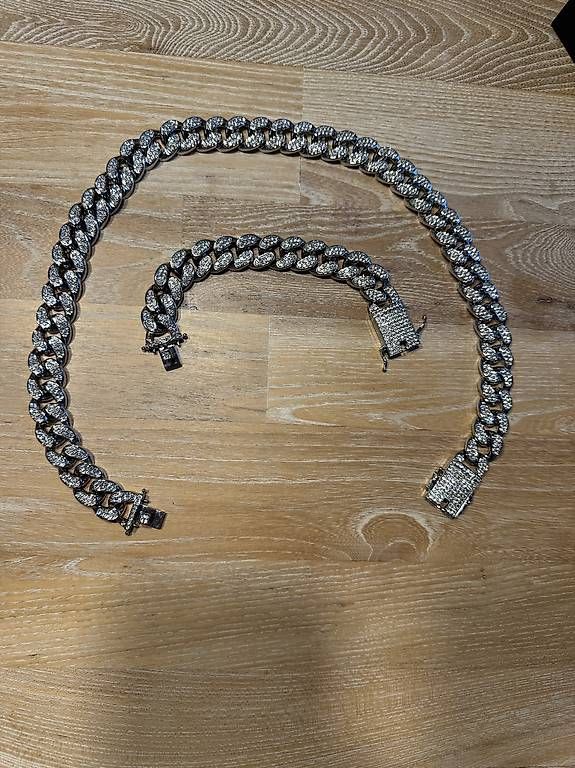 Ketten: Iced Out Kette und Armband Set – Gebraucht aus Meilen von DavideL02 1