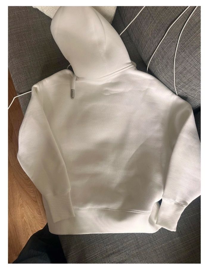 Maglioni & Felpe: AMI Paris Hoodie – Usato da Oberrohrdorf venduto da saraha1983 5