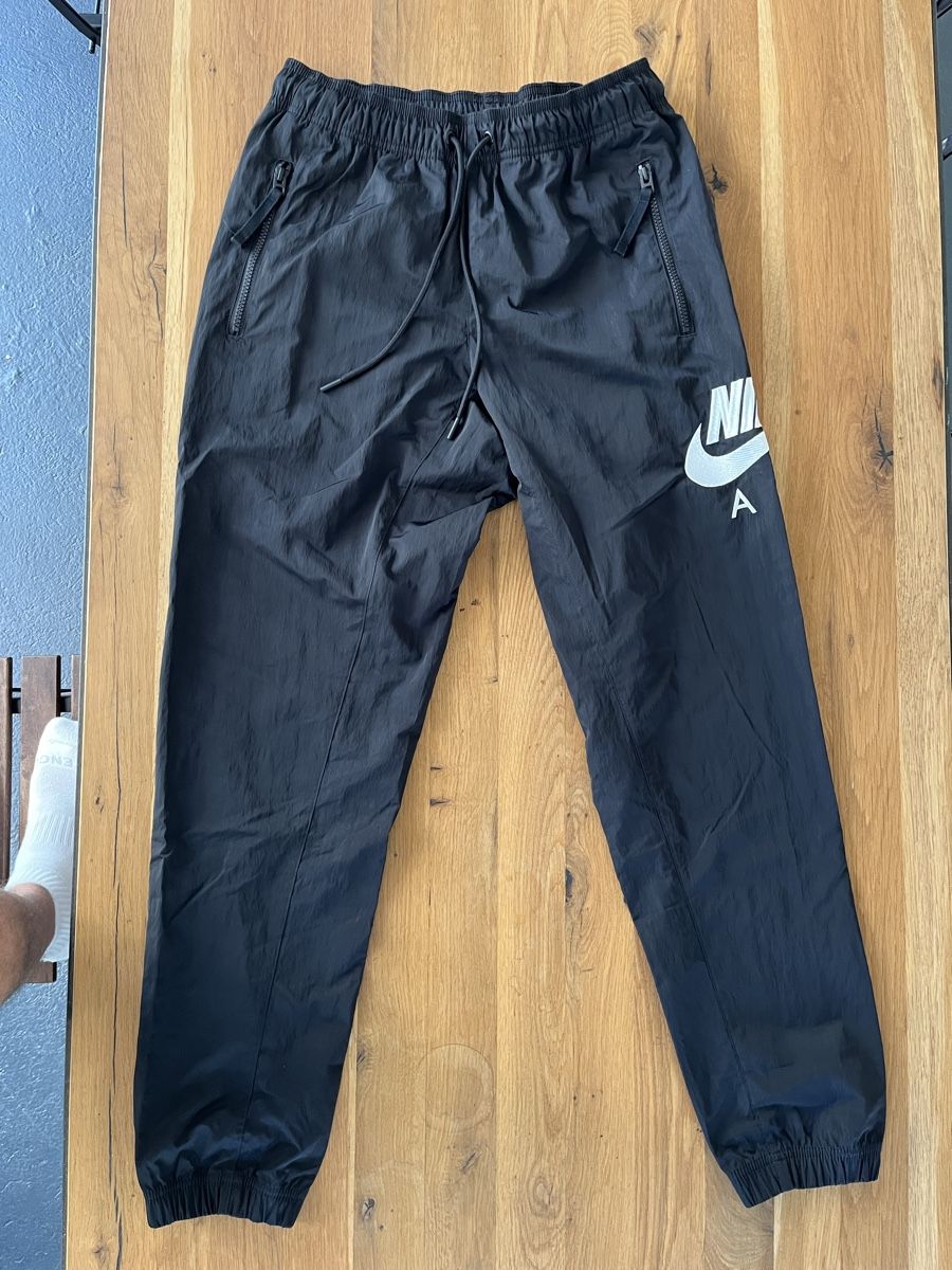Nike Hosen: *** Nike Freizeithose *** – Gebraucht aus Gümligen von