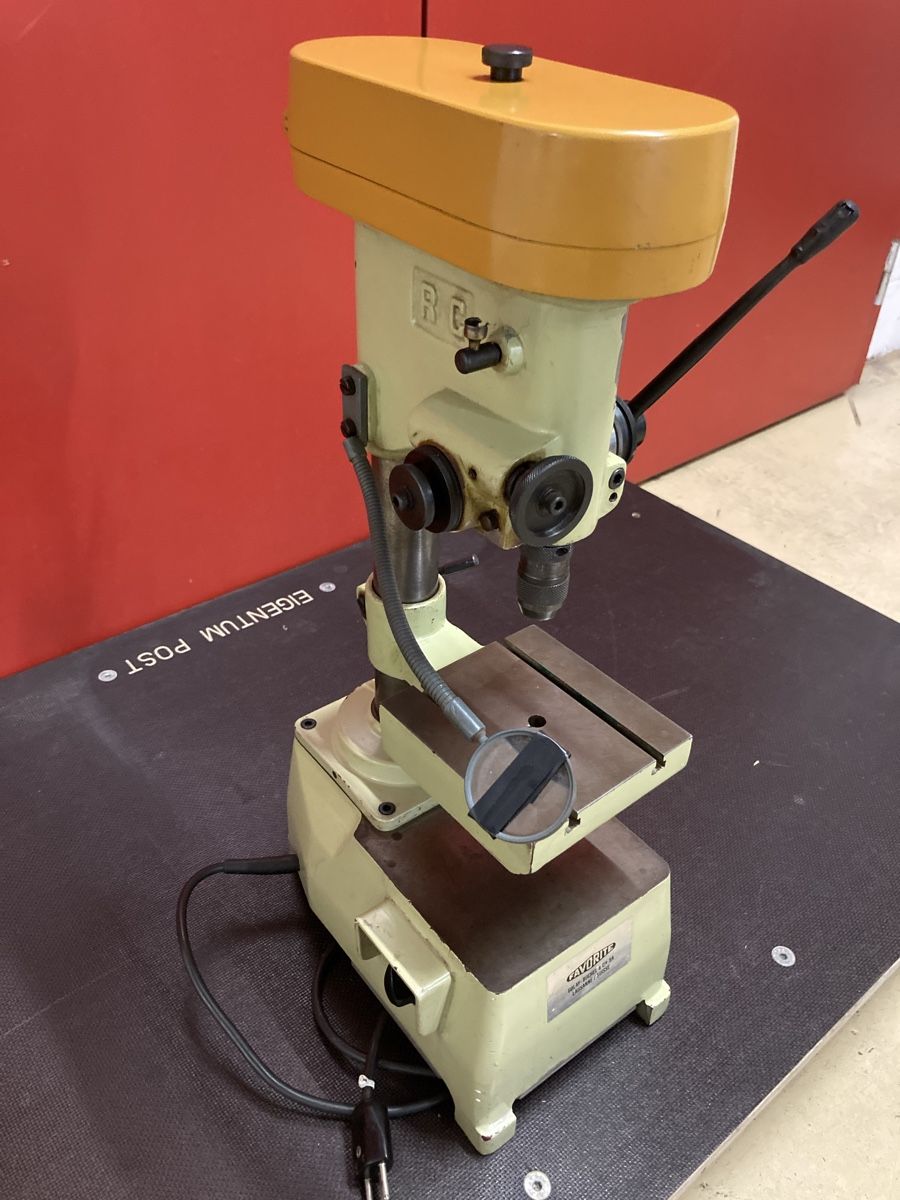 Bohrmaschinen: Tischbohrmaschine FAVORITE – Gebraucht aus Hünenberg von