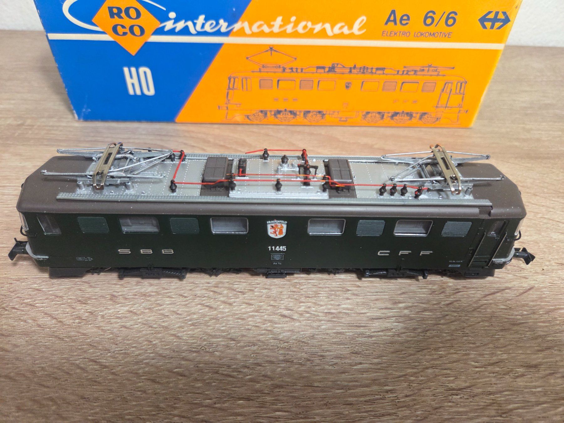 Roco Modellini di ferrovie: Roco 4195 E-Lok Ae 6/6 SBB H0 – Usato da St-Aubin-Sauges venduto da Lo_Go 4