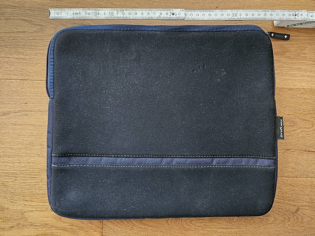 Taschen: Laptoptasche dunkelblau 30x36cm – Gebraucht aus Rüti ZH von mar_mqd8