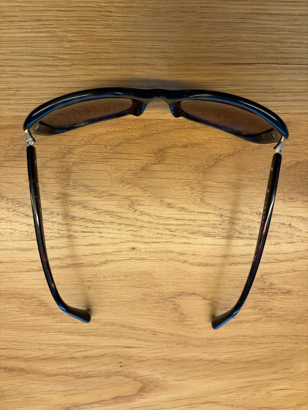 Gucci Brillen & Gläser: Sonnebrille von Gucci – Gebraucht aus Thalwil von Borozwei 5