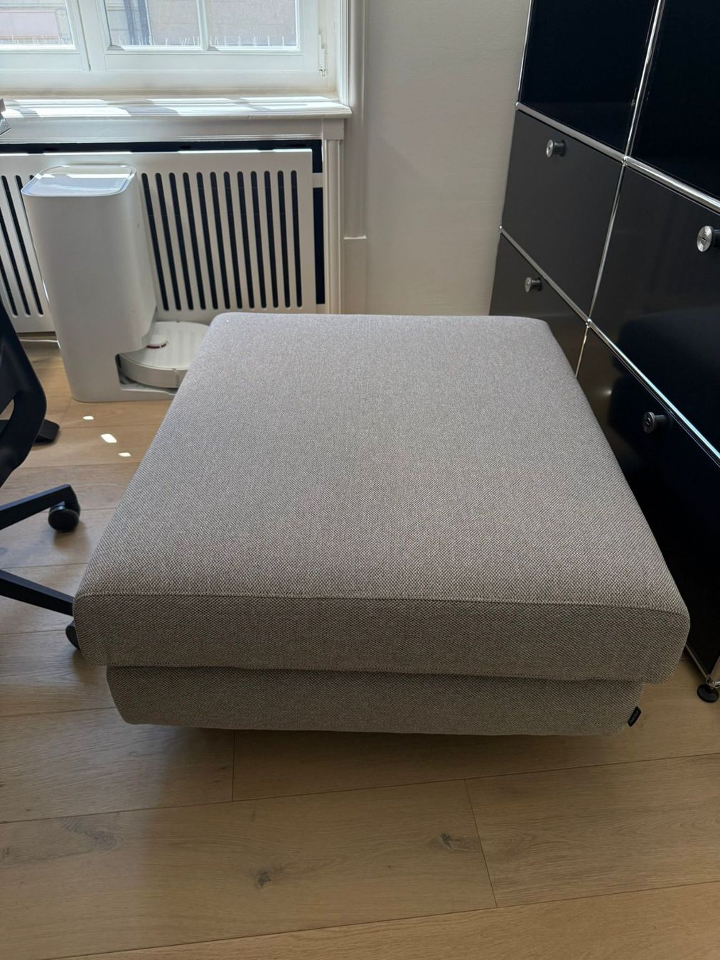 Hocker: Neuwertiger Pouf / Hocker - Top Zustand! – Gebraucht aus St. Gallen von iva_7z65 1