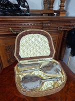 Antikes 4-teiliges Frisier-Set versilbert im Original-Etui