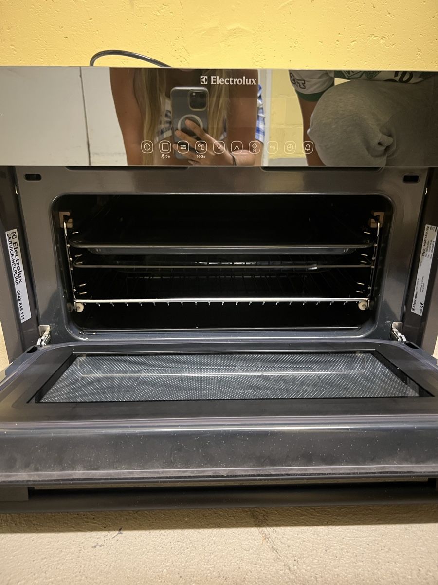 Electrolux Elettrodomestici da cucina: Electrolux Einbaubackofen EBCSL80SP gebraucht – Usato da Fehraltorf venduto da J.unti 4