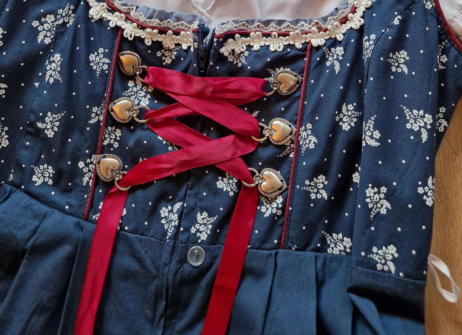 Vestiti: 💕 Esmara Dirndl blau, Grösse 38 – Usato da Dreien venduto da vaniih93 1