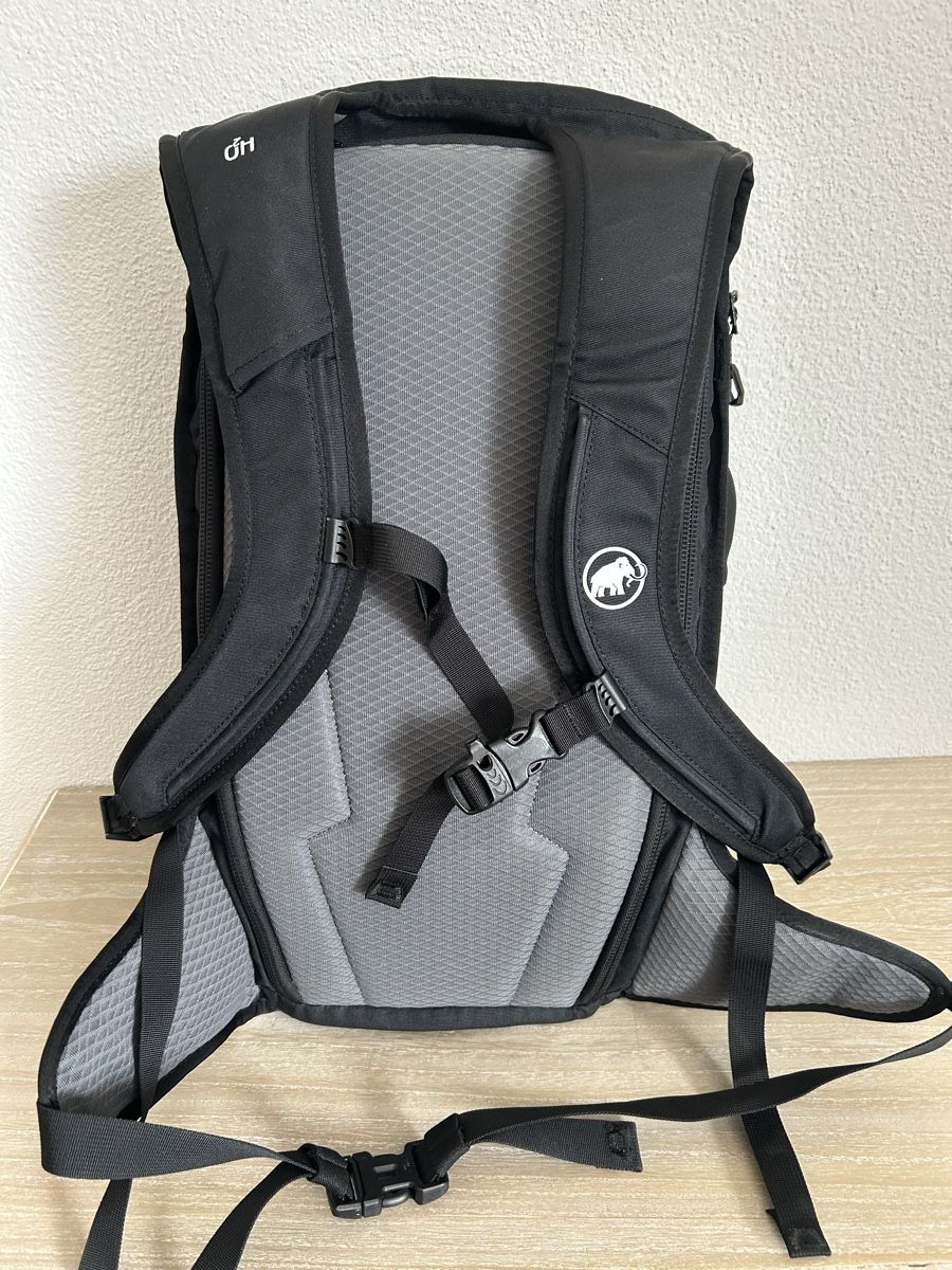Mammut Zaini: Mammut Rucksack Nirvana, 25 Liter, schwarz – Nuovo (secondo la descrizione) da Wolhusen venduto da eve_m6cg 3